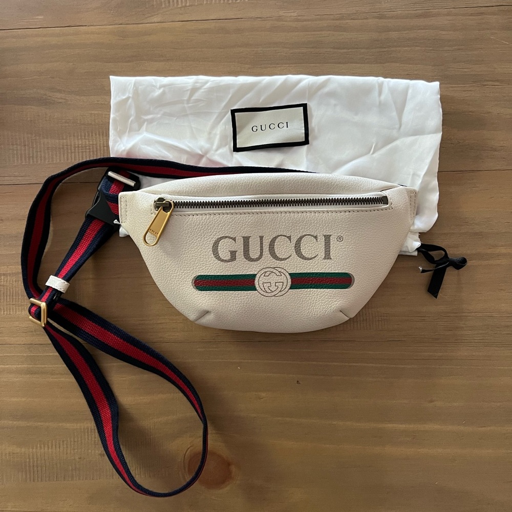 Gucci Leather belt bag
